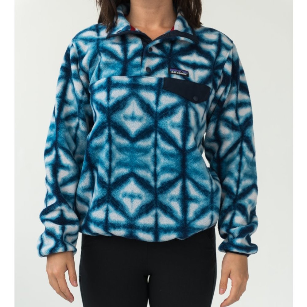 Women's Patagonia Synchilla Fleece Pullover blue tie-dye